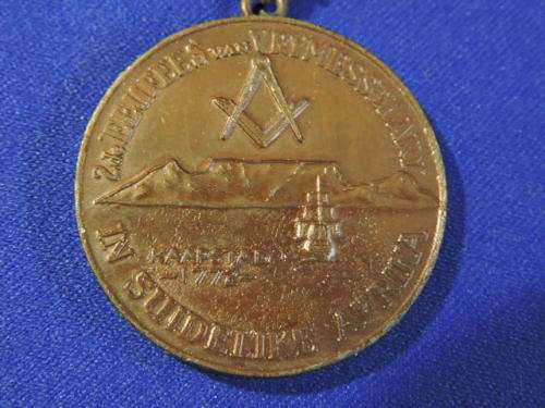 MASONIC MEDAL JEWEL  Bi Centenary of Freemasonry in Southern Africa Cape Town Table Mountain