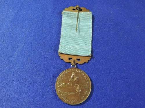 MASONIC MEDAL JEWEL  Bi Centenary of Freemasonry in Southern Africa Cape Town Table Mountain