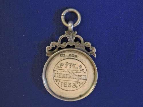 48th Company Sterling Silver and Gold MEDAL MEDALLION issued to PTE. R Simpson 1933. Military?
