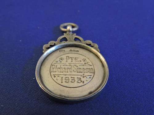 48th Company Sterling Silver and Gold MEDAL MEDALLION issued to PTE. R Simpson 1933. Military?