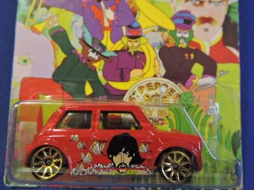 Hot Wheels MORRIS MINI ( THE BEATLES YELLOW SUBMARINE ) Long Card    # MINI MANIA #