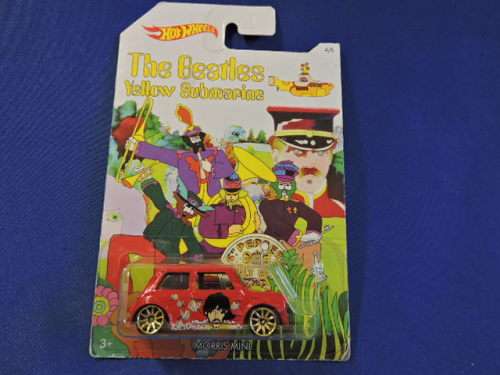 Hot Wheels MORRIS MINI ( THE BEATLES YELLOW SUBMARINE ) Long Card    # MINI MANIA #