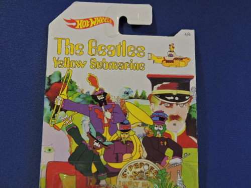 Hot Wheels MORRIS MINI ( THE BEATLES YELLOW SUBMARINE ) Long Card    # MINI MANIA #