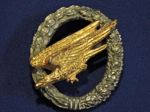 WW2 German Armed Forces Parachutist Badge.