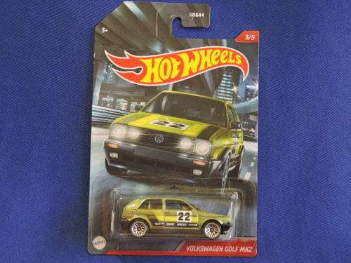 Hot Wheels Volkswagen VW Golf MK2 ( Green #22 )  Long Card