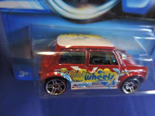 Hot Wheels MORRIS MINI COOPER ( HW Maroon ) Long Card # MINI MANIA #