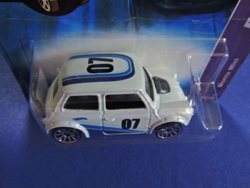Hot Wheels MORRIS MINI ( White # 7 ) from the POP-OFFs range   Long Card   # MINI MANIA #