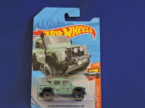 Hot Wheels Land Rover Defender Double Cab ( Teal #822 )