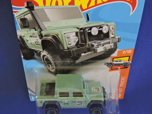 Hot Wheels Land Rover Defender Double Cab ( Teal #822 )
