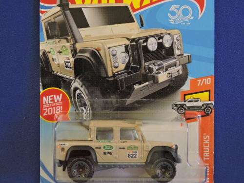 Hot Wheels Land Rover Defender Double Cab ( Beige #822 )