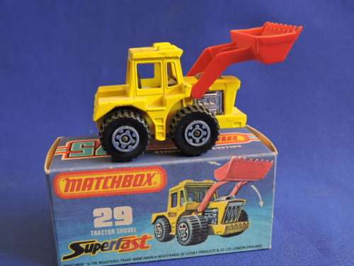 Matchbox Superfast 29 TRACTOR SHOVEL  Mint in Box  Like Hot Wheels