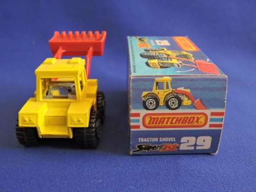 Matchbox Superfast 29 TRACTOR SHOVEL  Mint in Box  Like Hot Wheels