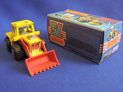 Matchbox Superfast 29 TRACTOR SHOVEL  Mint in Box  Like Hot Wheels