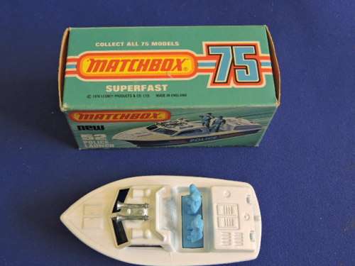 Matchbox NEW 52 POLICE LAUNCH Boat Mint in Box  Like Hot Wheels