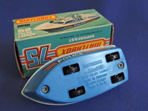 Matchbox NEW 52 POLICE LAUNCH Boat Mint in Box  Like Hot Wheels