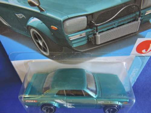 Hot Wheels NISSAN Skyline HT 2000 GT-X ( Turquoise ) Like Datsun
