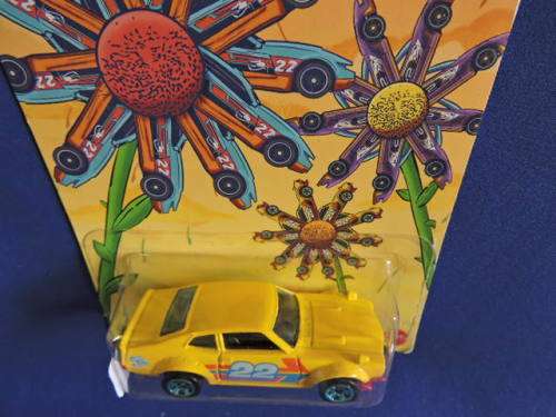 Hot Wheels FORD MAVERICK ( Yellow #22 )