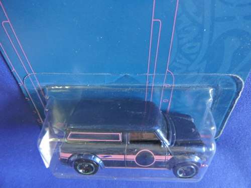 Hot Wheels AUSTIN MINI Van ( Blue & Pink )