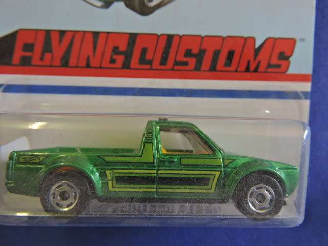 Hot Wheels Volkswagen VW Caddy ( Green ) Flying Customs  Long Card