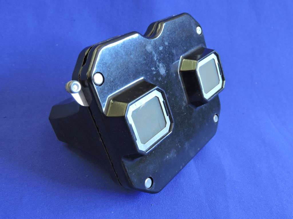 Vintage Sawyer`s VIEW-MASTER 3D like manual movie projector USA made Viewmaster