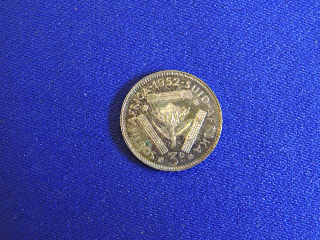 1952 SA Union 2 1/2d Tickey Threepence Silver coin