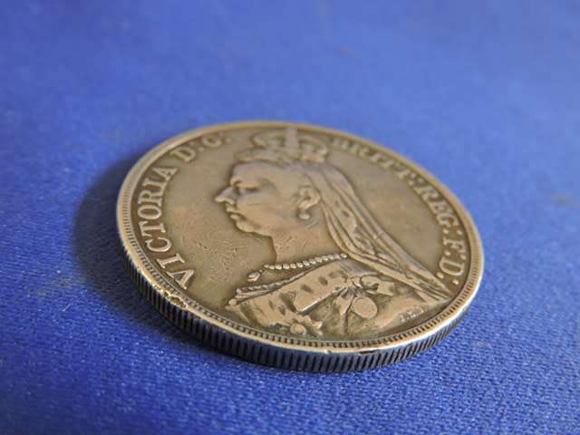 1889 5 Shilling Crown Silver coin  .925 Silver
