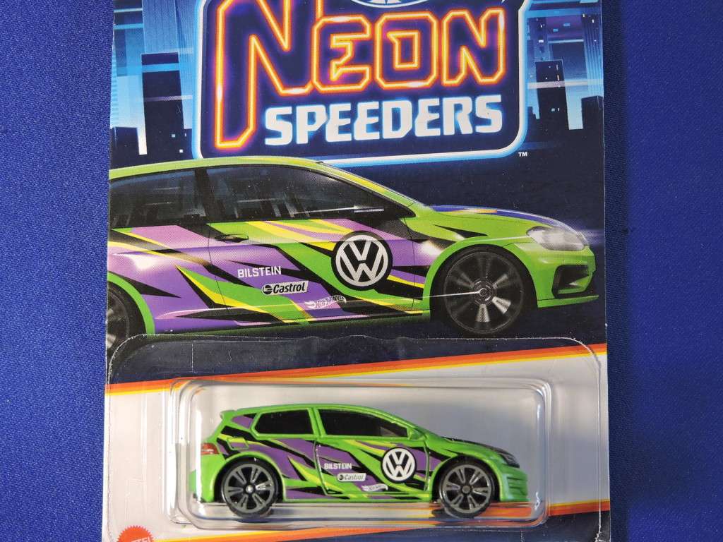 Hot Wheels VW Volkswagen Golf MK7  ( NEON SPEEDSTERS  Lime Green )