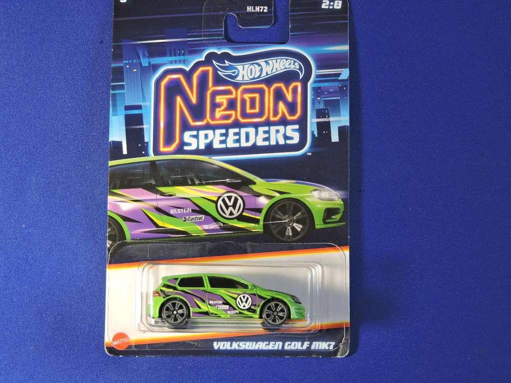 Hot Wheels VW Volkswagen Golf MK7  ( NEON SPEEDSTERS  Lime Green )