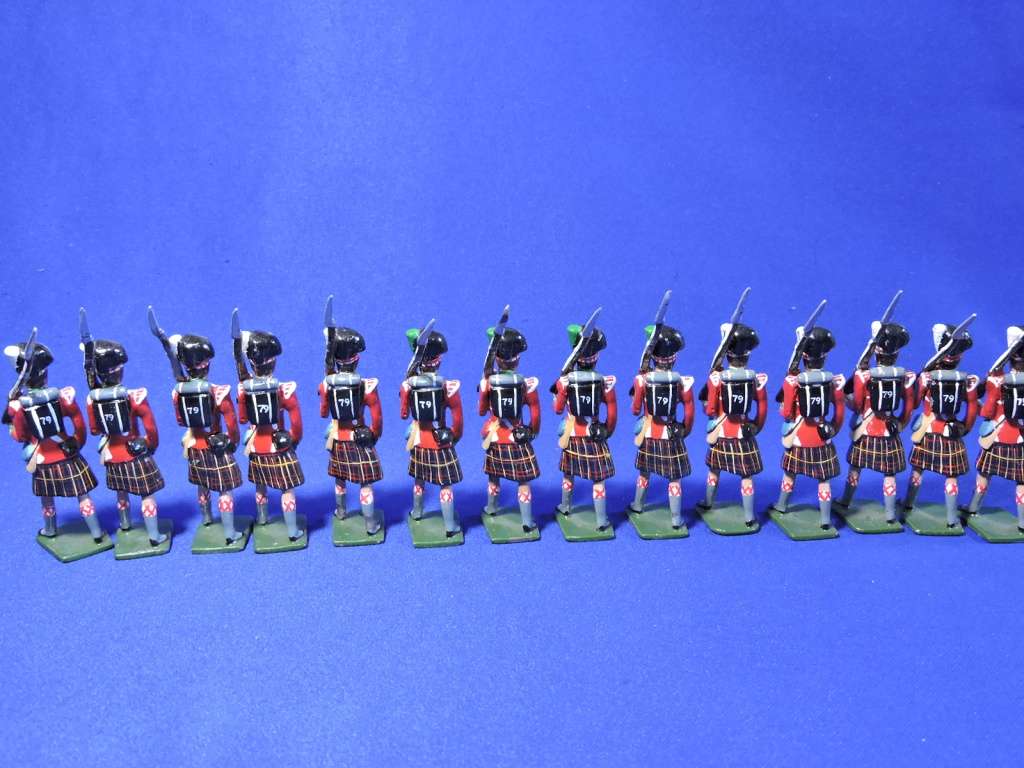Scottish 79th regiment Military LEAD SOLDIERS  Two with rank.