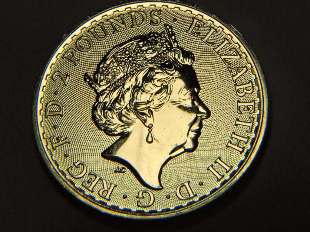 1 oz Fine Silver Coin .999 Britannia 2021  2 Pound Coin  Like silver Krugerrand.
