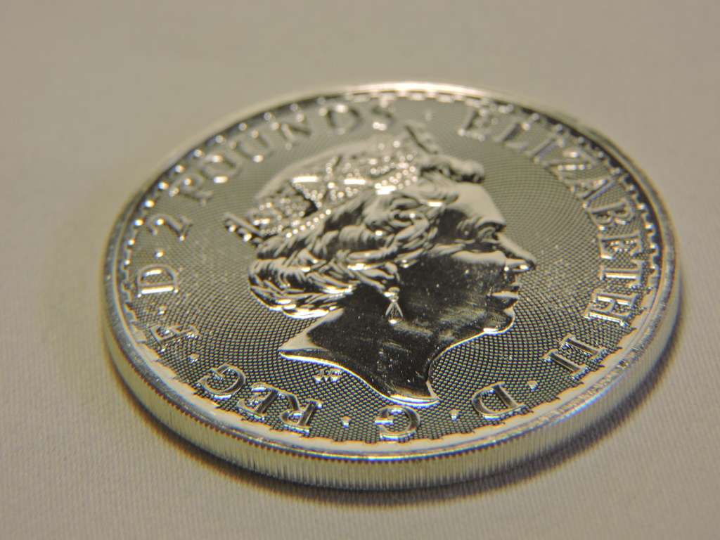 1 oz Fine Silver Coin .999 Britannia 2021  2 Pound Coin  Like silver Krugerrand.