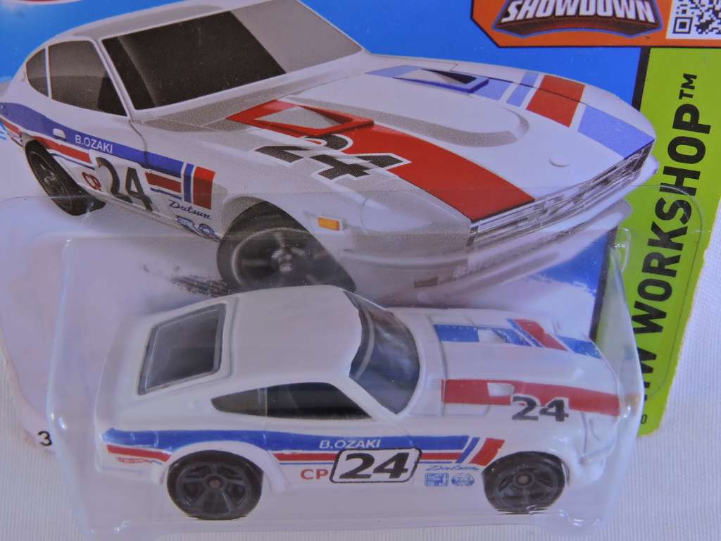 Hot Wheels DATSUN 240 Z ( White, Blue/red stripe #24 ) Like NISSAN