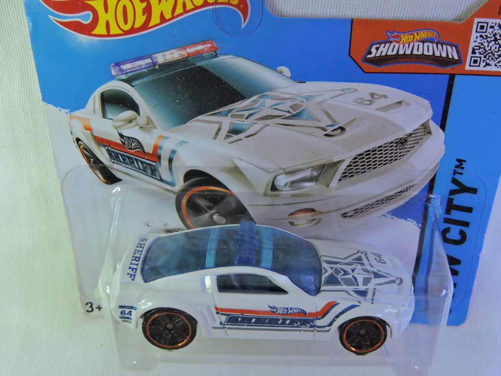 Hot Wheels FORD Mustang GT Concept ( White Sheriff )