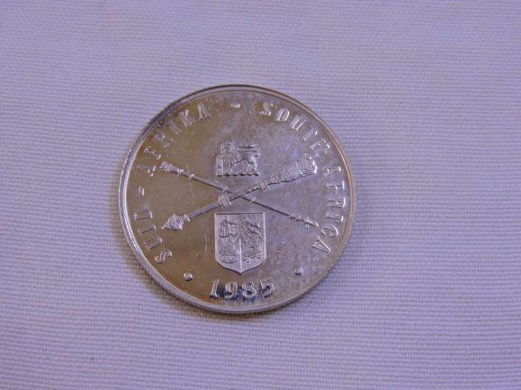 Proof 1985 R1 Silver Coin Parliament  in SA Mint box