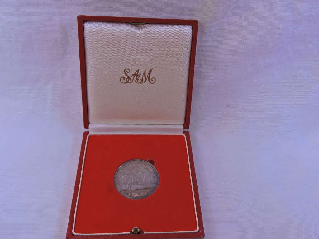 Proof 1985 R1 Silver Coin Parliament  in SA Mint box