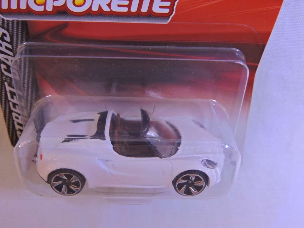 Majorette Alfa Romeo 4C Cabriolet  ( White )  Like Hot Wheels