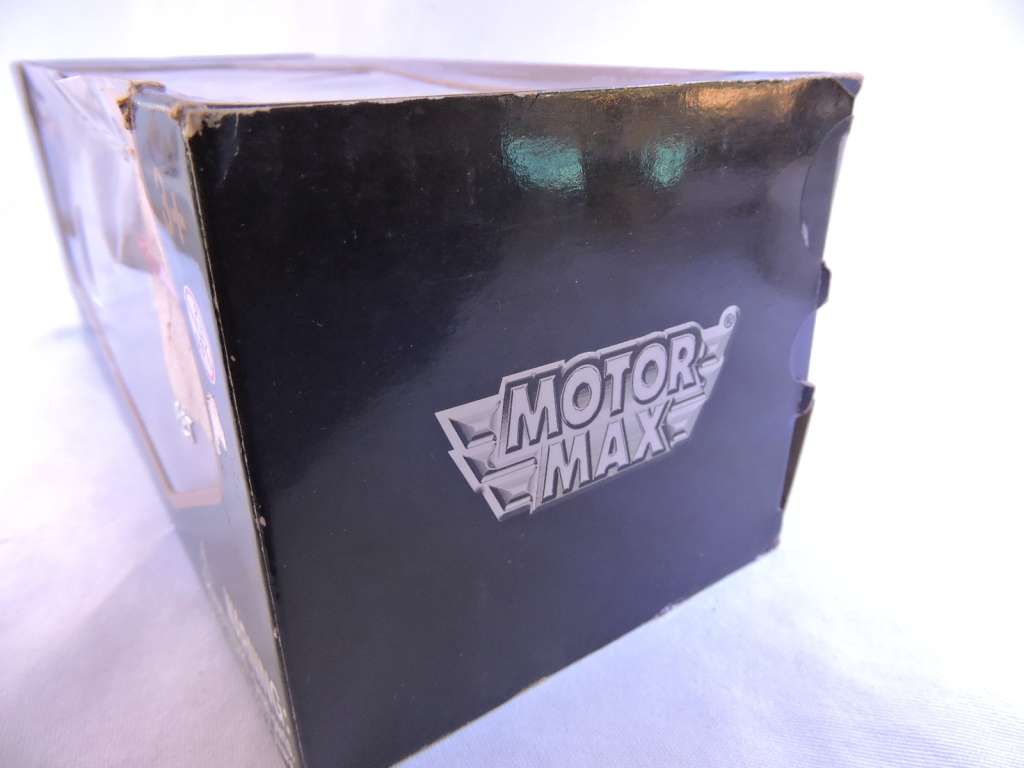 Motormax  Motor Max MAZDA MX5 Miata cabriolet in Box ( Red ) Desirable Model