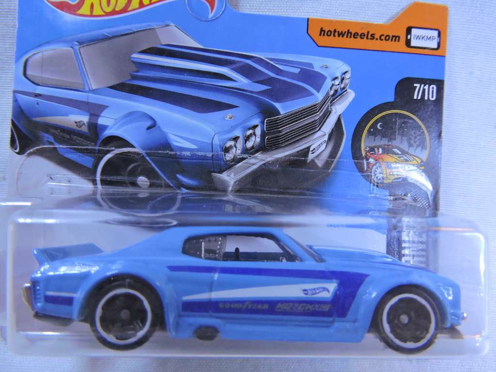 Hot Wheels CHEVY CHEVROLET CHEVELLE ( Blue ) # CHEVY BLOW OUT SALE #