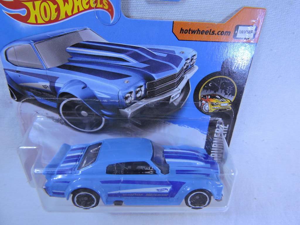 Hot Wheels CHEVY CHEVROLET CHEVELLE ( Blue ) # CHEVY BLOW OUT SALE #