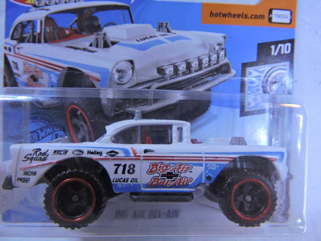 Hot Wheels CHEVY CHEVROLET Big-Air Bel-Air ( White #718 ) # CHEVY BLOW OUT SALE #