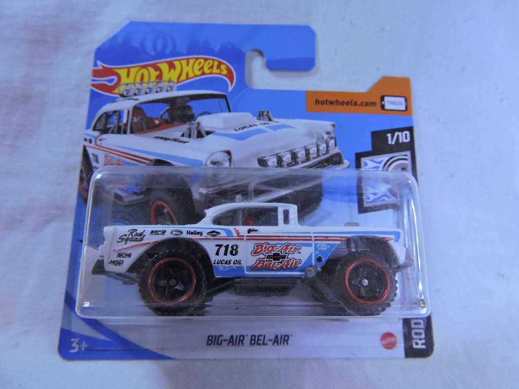 Hot Wheels CHEVY CHEVROLET Big-Air Bel-Air ( White #718 ) # CHEVY BLOW OUT SALE #