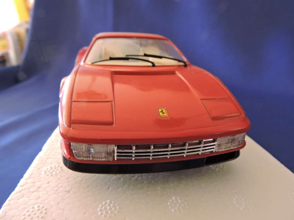Bburago FERRARI Testarossa ( Red )  1/24