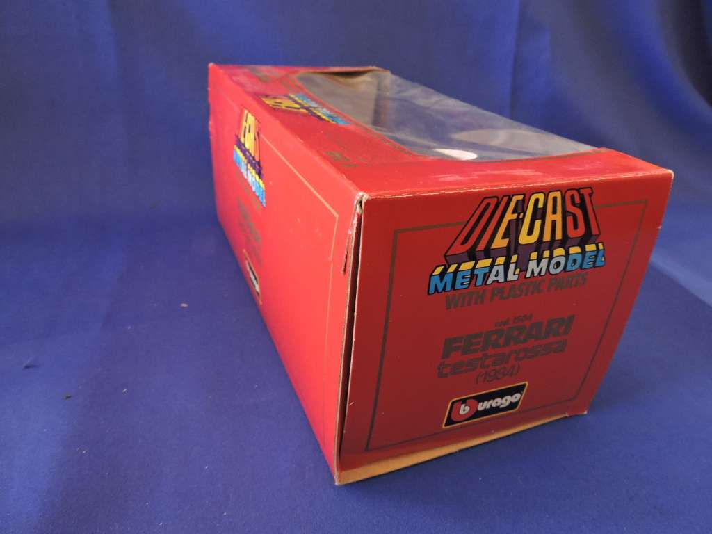 Bburago FERRARI Testarossa ( Red )  1/24