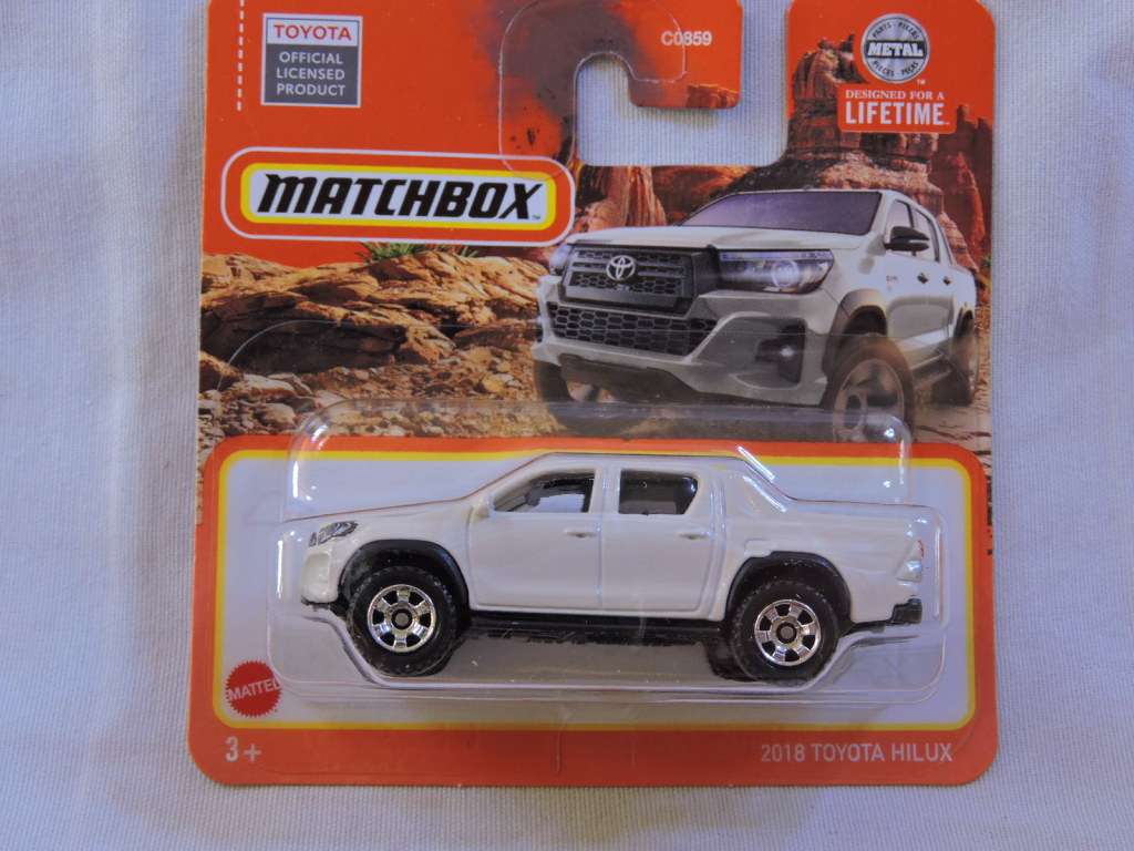 Matchbox TOYOTA Hilux Double Cab Bakkie ( White ) Like Hot Wheels