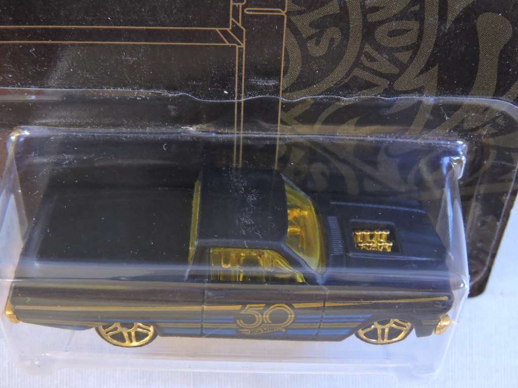 Hot Wheels FORD Ranchero PickUp Bakkie ( Black with Blue stripe )  Long Card