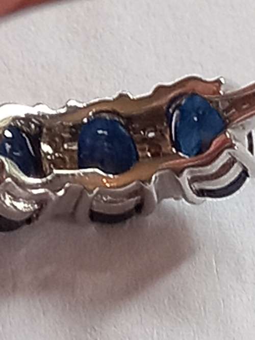 Silver ring with Sapphires