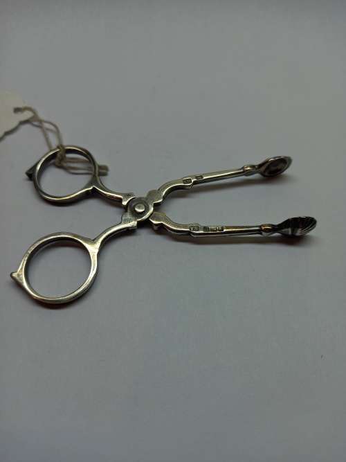 Solid Sterling Silver sugar nips Hallmarked Sheffield 1902