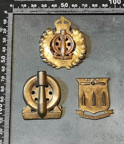 WW2  TECHNICAL SERVICE CORPS TRENCH MADE BADGE LOT