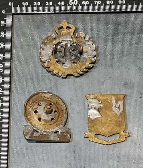 WW2  TECHNICAL SERVICE CORPS TRENCH MADE BADGE LOT