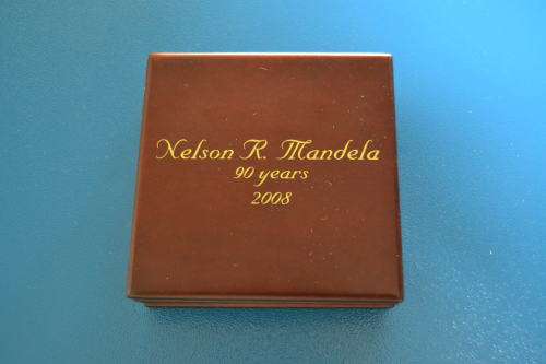 1/10oz Platinum Nelson Mandela Commemorative Medal